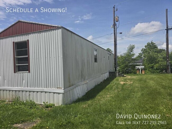 Building Photo - 221 Eastwood Dr