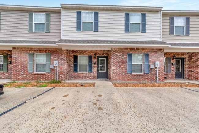 Primary Photo - 3 Bedroom Townhouse in Broussard