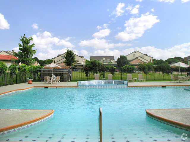 Pool - Courtyards at Kirnwood Apartment Homes