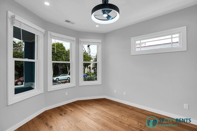 Building Photo - Sunnyside: Newly Renovated Single Family H...