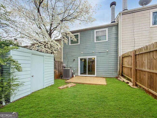 Building Photo - 1884 Shenandoah Valley Ln