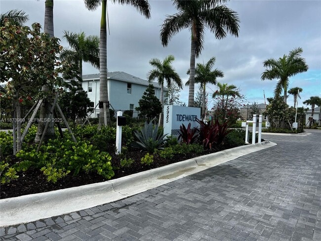 Building Photo - 478 Salisbury Cir