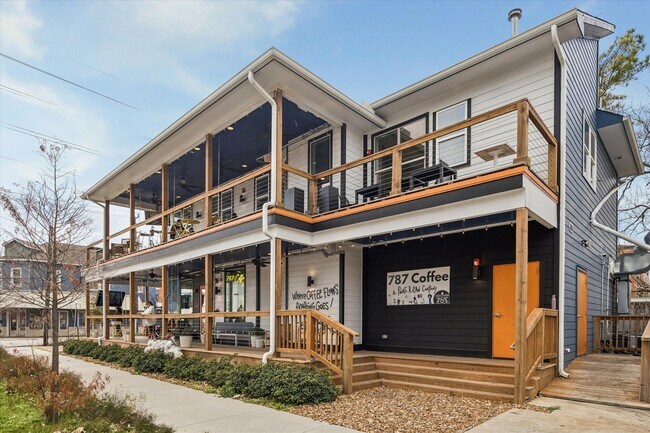 Building Photo - 2404 Fairview St