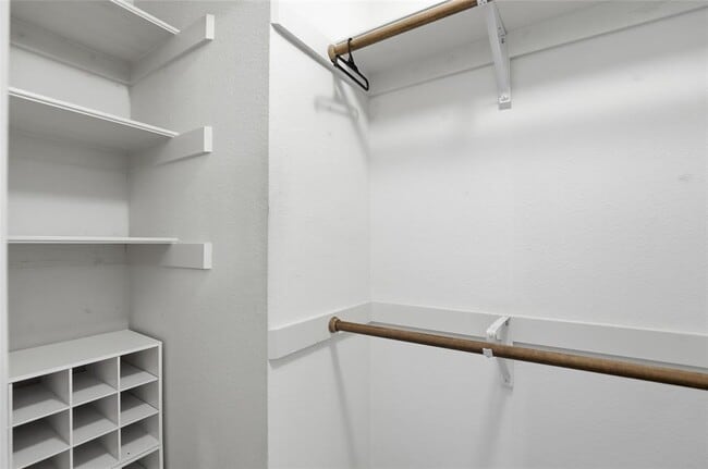 Building Photo - 3215 Port Anne Way