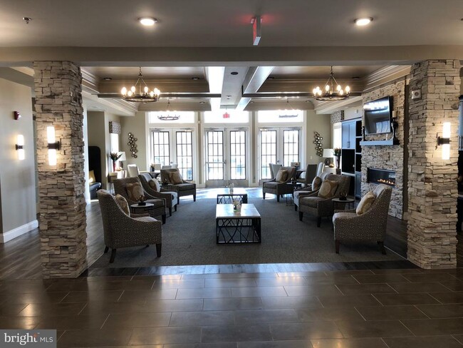 Building Photo - 4619 Forest Pines Dr