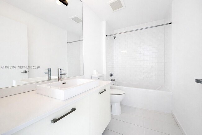 Building Photo - 151 SE 1st St