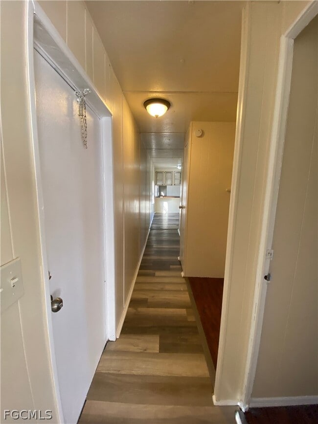 Building Photo - 7877 Suncoast Dr