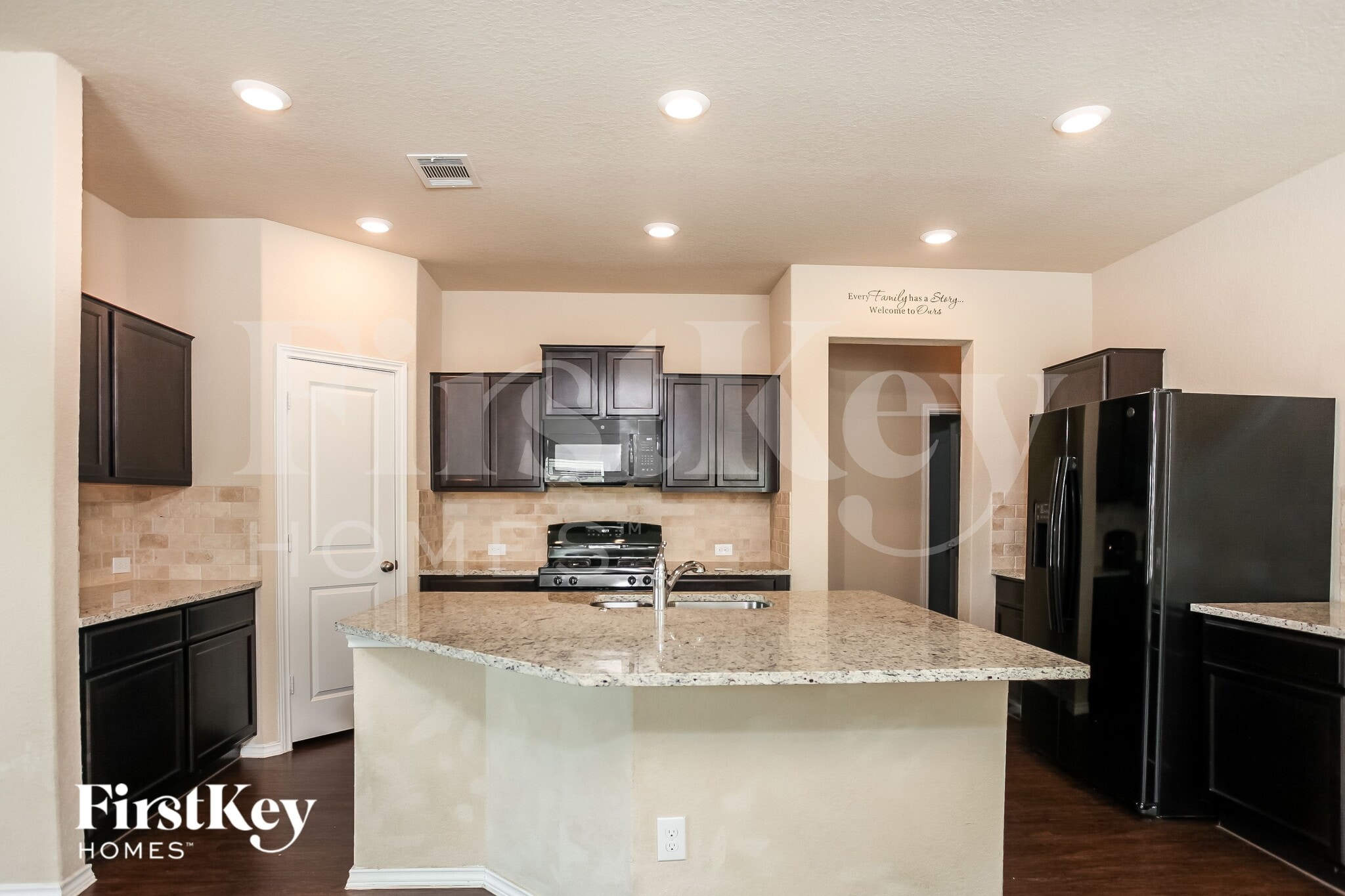 Building Photo - 32079 Camellia Bnd