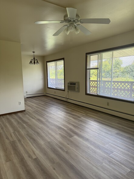 Building Photo - 3737 E Karstens Dr