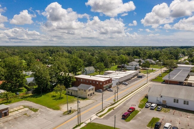 Building Photo - 236 Chatham St