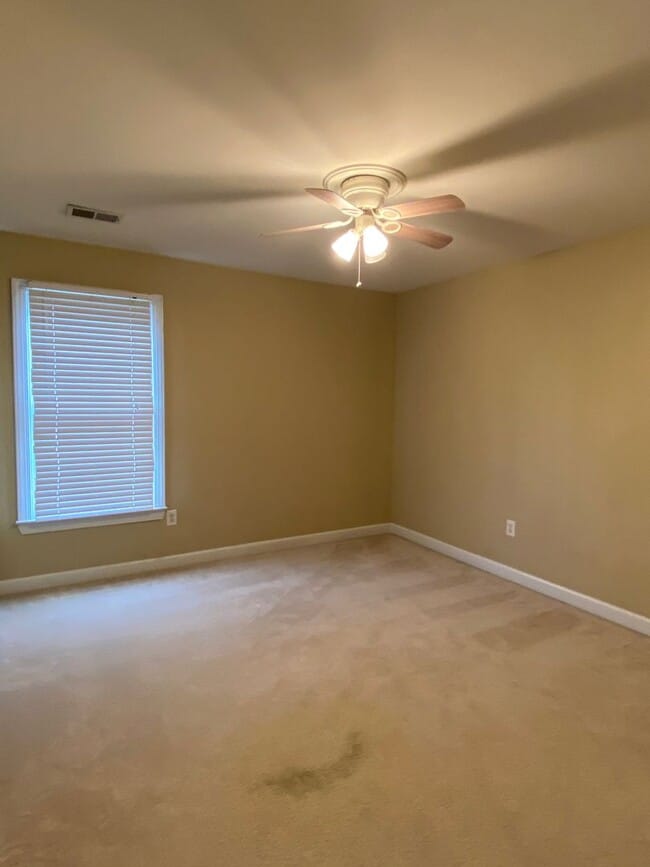 Building Photo - Orchard Farms, 4 Bedroom 2.5 Bath