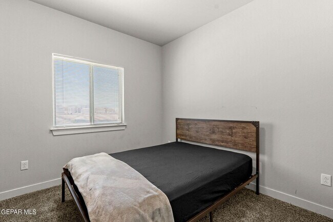 Building Photo - 14813 Tierra Fortaleza Ave