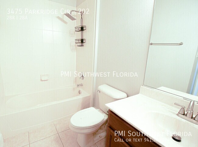 Building Photo - 3475 Parkridge Cir