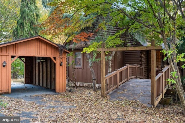 Building Photo - 15024 Wheeler Ln