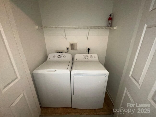 Building Photo - 5919 Pisgah Way