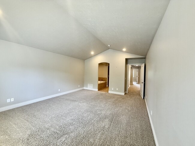 Building Photo - 2034 E 4500 S