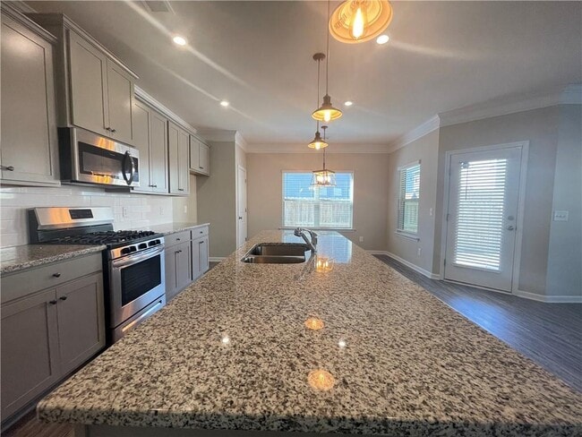 Building Photo - 145 Bryon Ln