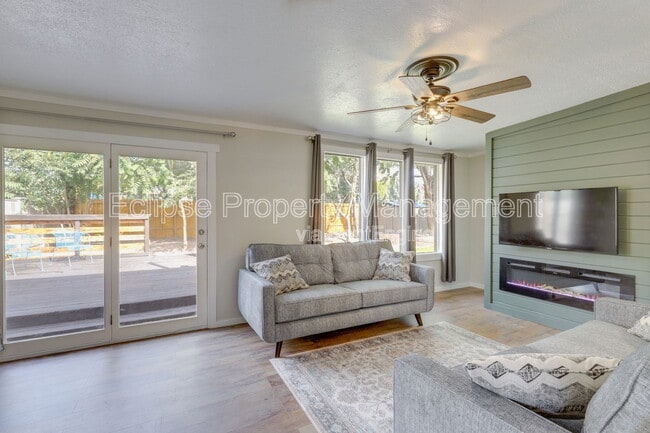 Building Photo - 1228 Bonito Ave