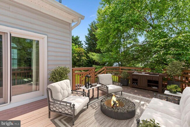 Building Photo - 11427 Potomac Oaks Dr