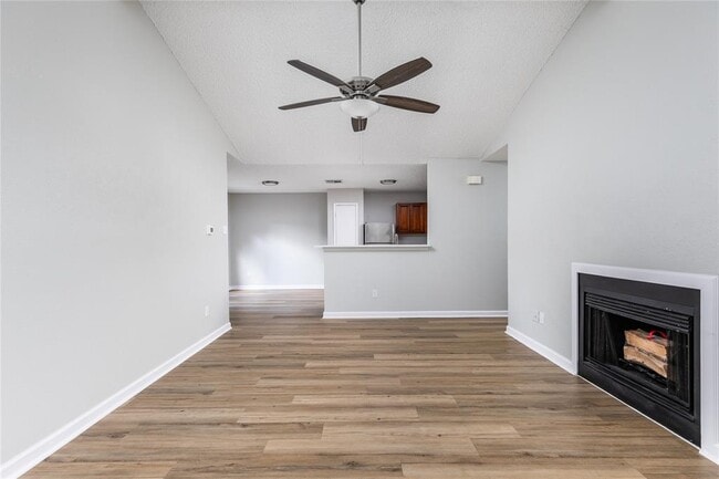 Building Photo - 1803 Heatherglen Ln