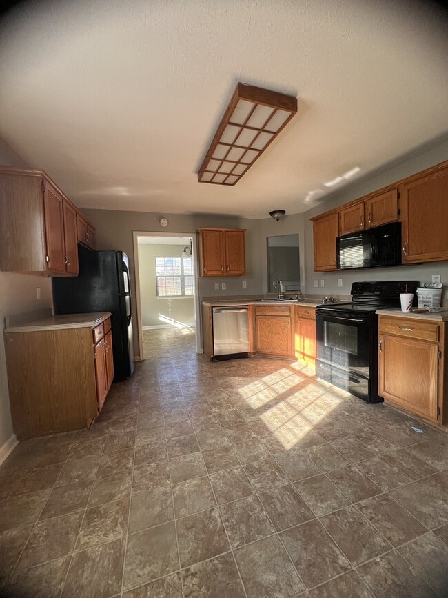 Building Photo - 1714 Dublin Ct