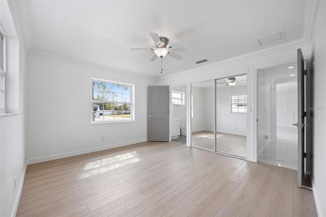 Building Photo - 1817 Oregon Ave NE