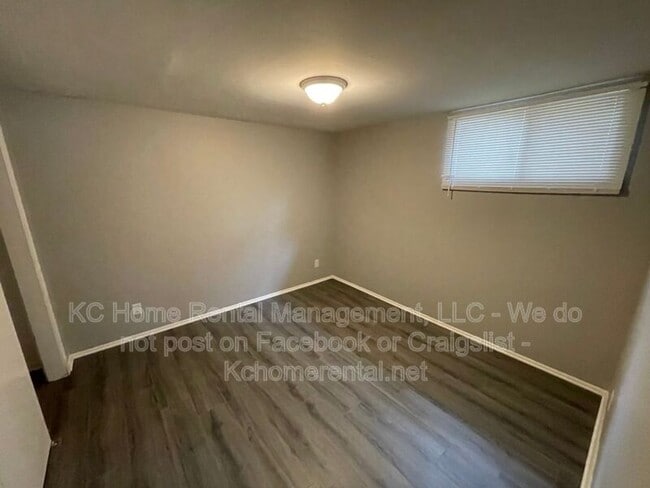 Building Photo - 2214 NE 77th St