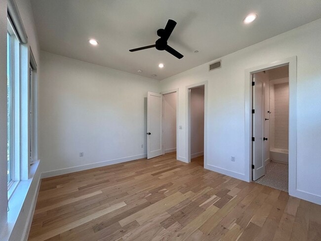 Building Photo - 4010 Clawson Rd