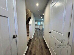 Building Photo - New 3 bed 2.5 bath Townhouse in Forestbrook