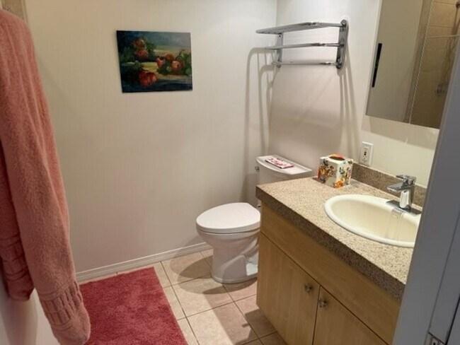 Building Photo - Maui Meadows- beautifully renovated 2-bedroom, 1-bath private cottage w/ a POOL