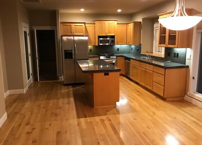 Building Photo - Home in NWX!!