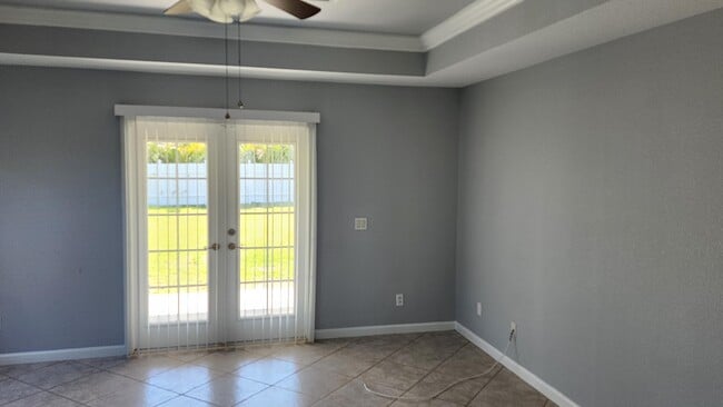 Building Photo - 5610 NW North Crisona Cir
