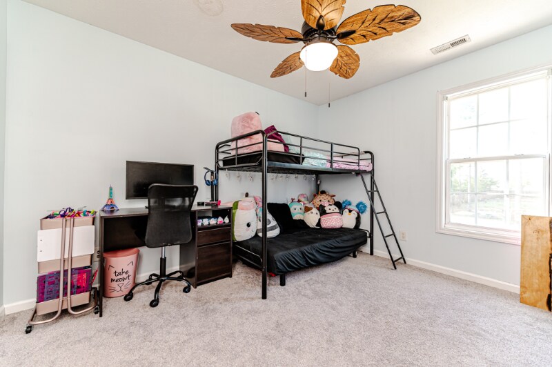 Building Photo - 174 Falling Leaf Dr