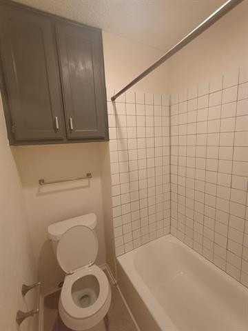 Building Photo - 6913 Sierra Dr