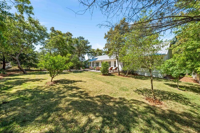 Building Photo - 220 Seabreeze Cir