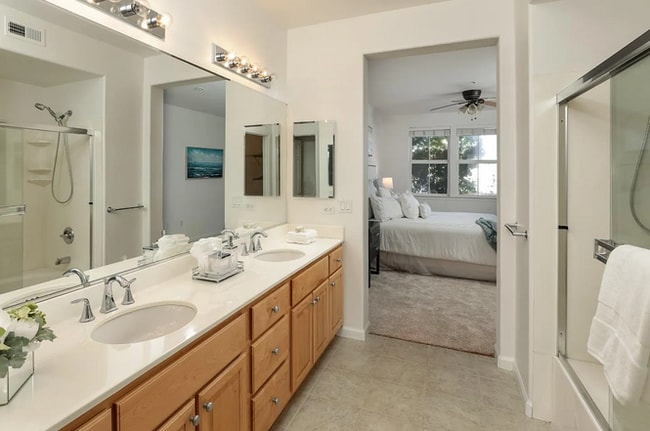 Building Photo - 1390 Saddle Rack St