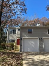 Building Photo - 3127 N Kensington Ct