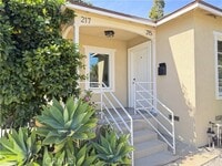 Building Photo - 215 S Mills Ave