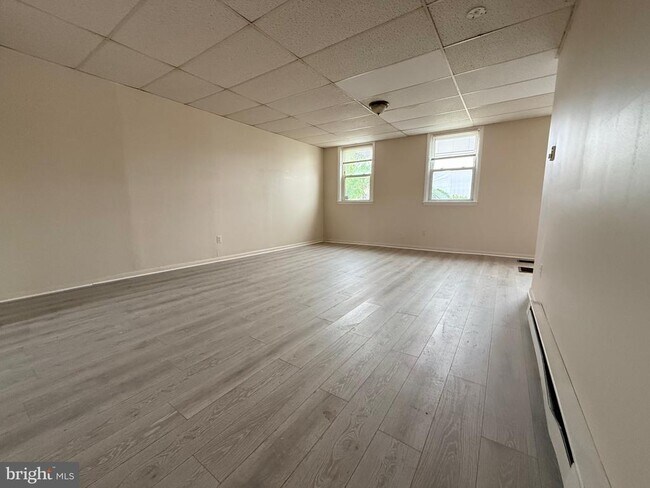 Building Photo - 5307 York Rd