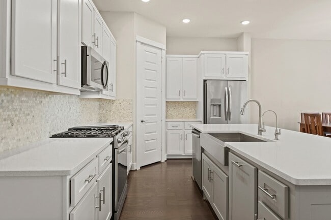 Building Photo - 10972 Hewitt Cliff Ln