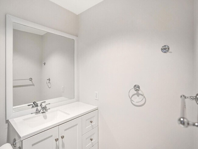 Building Photo - 3747 E Valley Green Dr