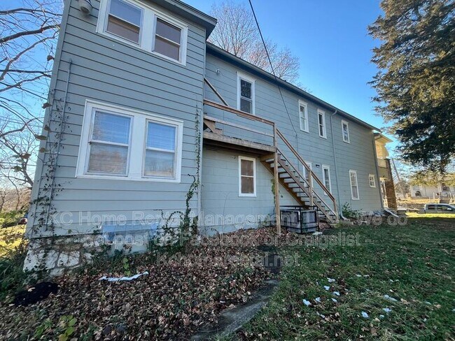 Building Photo - 2947 York St