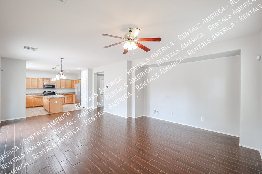 Building Photo - 4563 E Oxford Ln