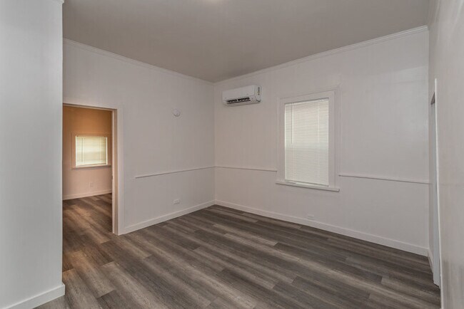 Building Photo - 1408 Maple St
