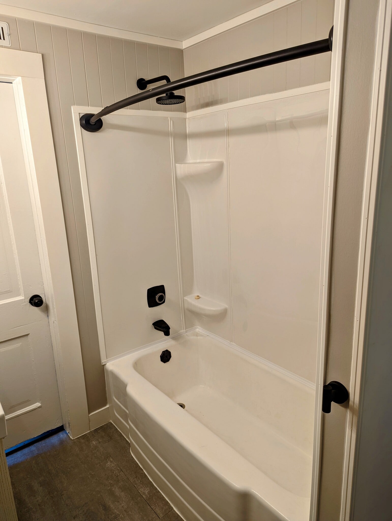 Bathroom - 2242 Dixon St