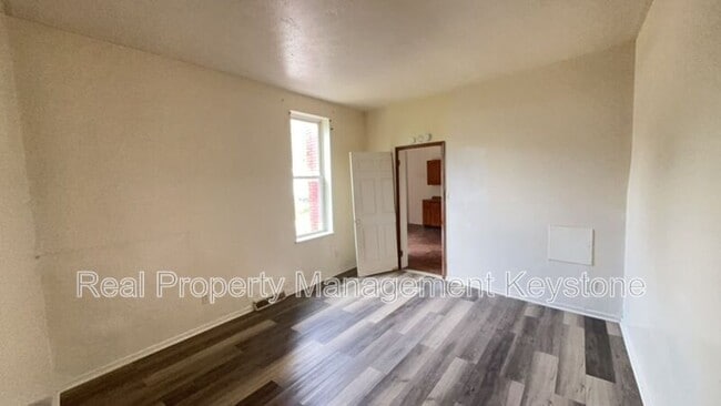 Building Photo - 429 Island Ave