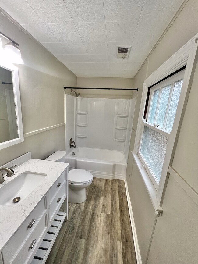 Building Photo - Cozy cottage in Ft Mitchell!
