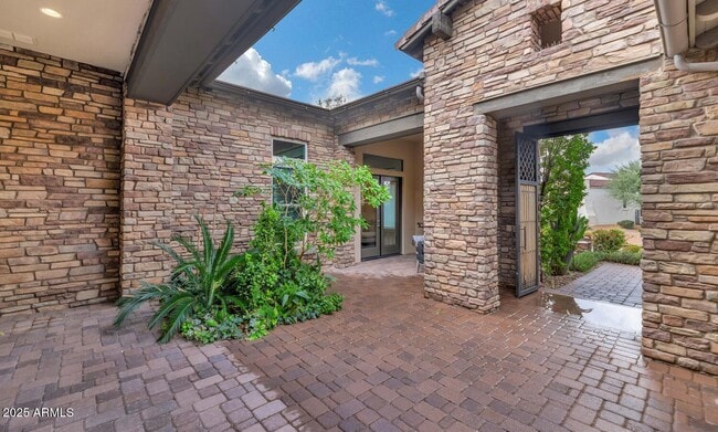 Building Photo - 5413 E Juniper Cyn Dr