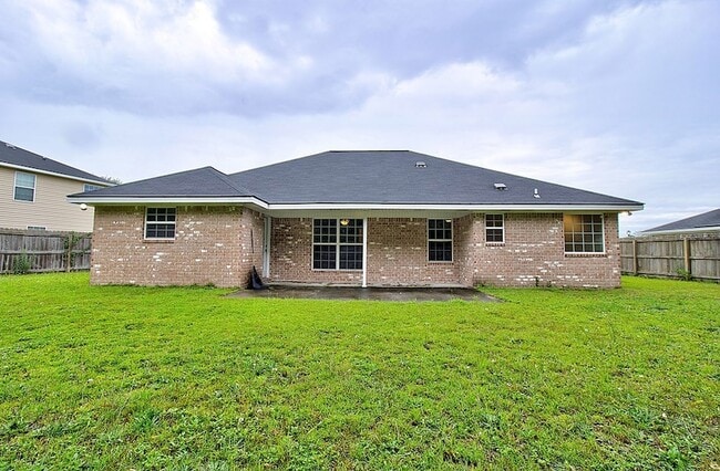 Building Photo - 235 Augusta Way