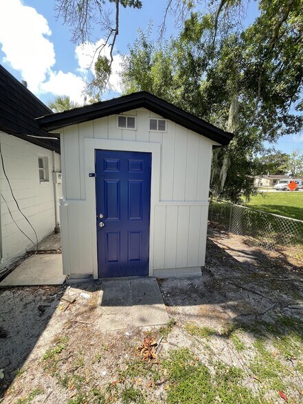 Building Photo - 5839 Sun Glo Ave